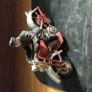 VINTAGE MOTORCYCLE CAST IRON TOY/FIGURINE